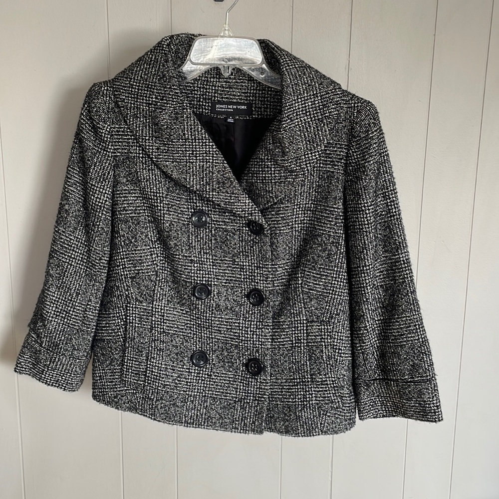 Jones New York Plaid Cropped Blazer